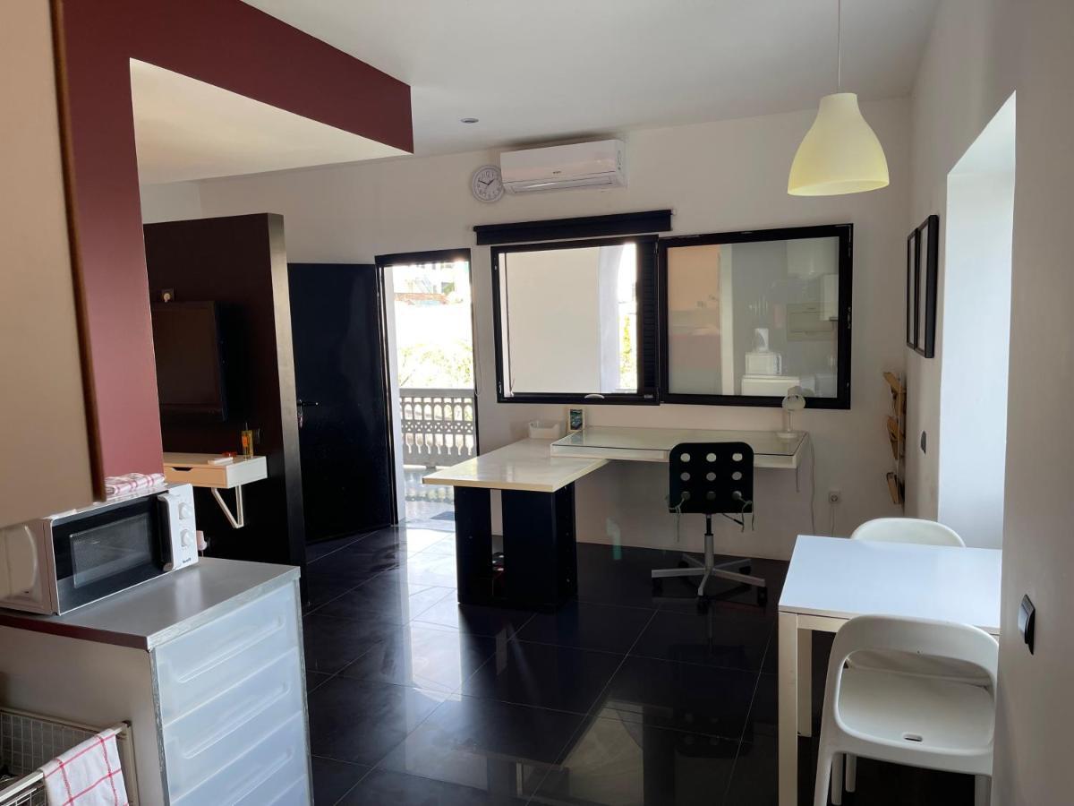 Sea Breeze Studios Porto Da Cruz Dış mekan fotoğraf